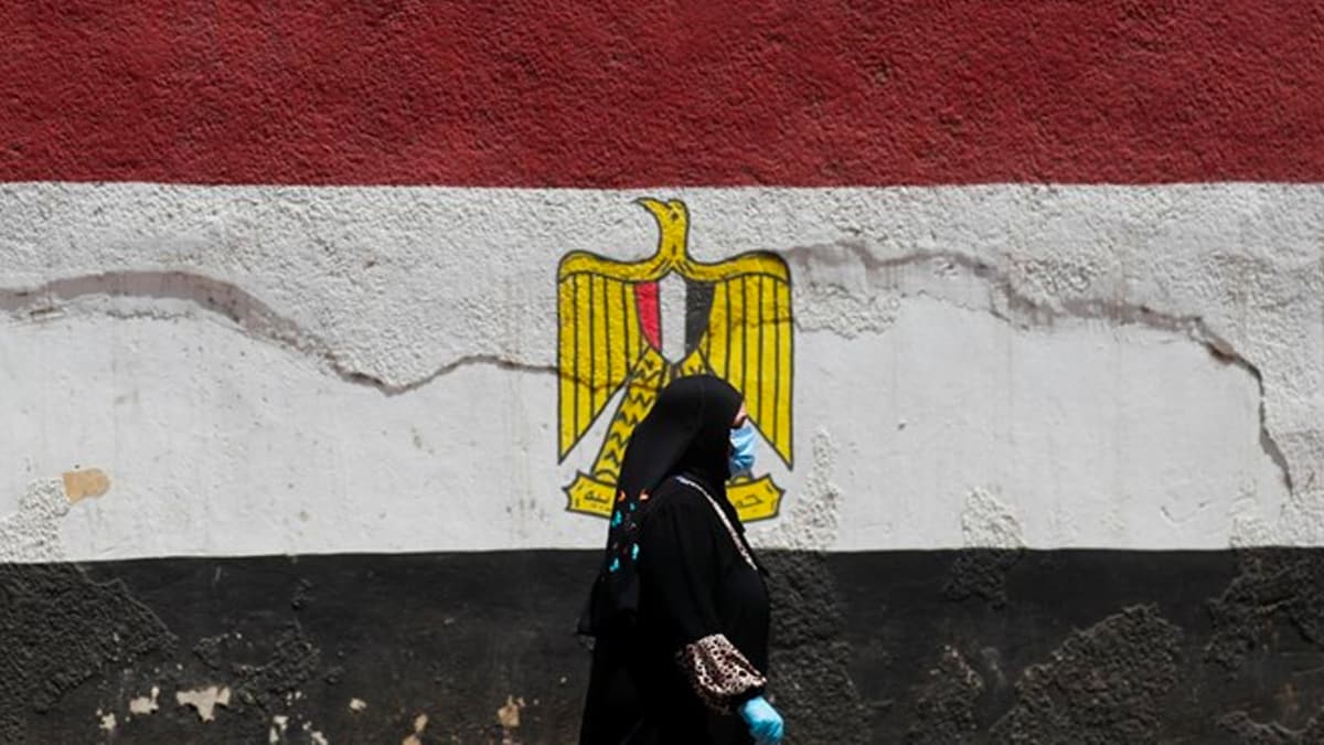 M�s�r'da Kovid-19 nedeniyle �len doktor say�s�n�n artmas�ndan Sa�l�k Bakanl��� sorumlu tutuldu