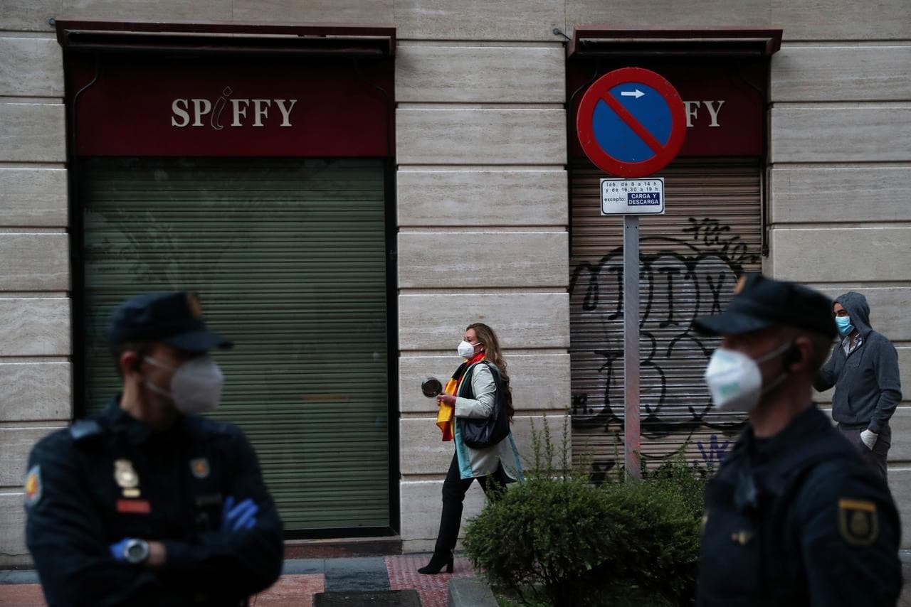 �spanya'da Kovid-19'dan �lenlerin say�s� yeni bir d�zeltmeyle 27 bin 117 oldu