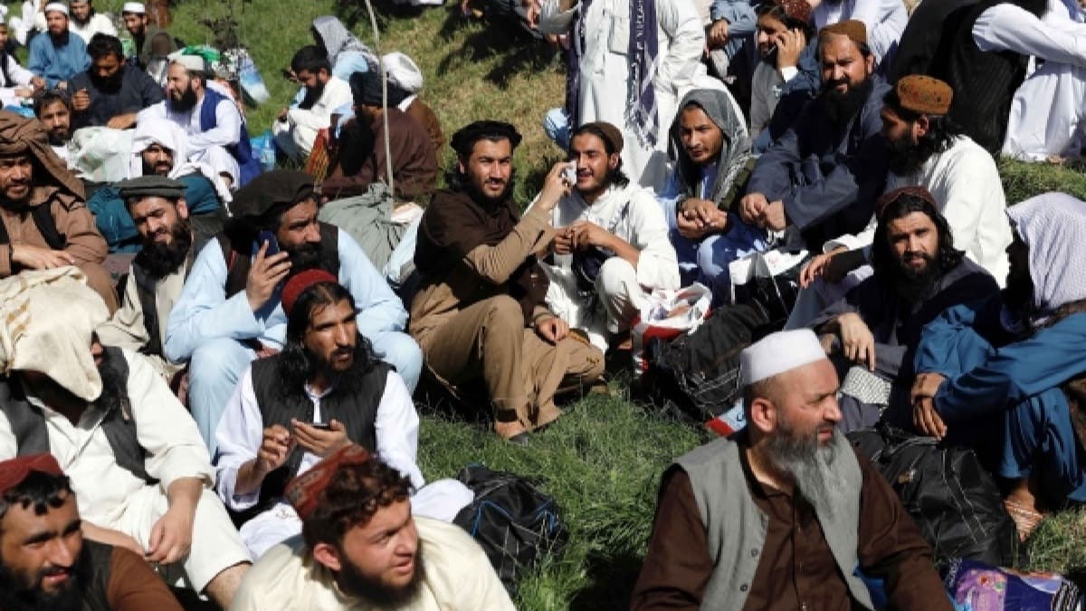 Afganistan'da 900 Taliban yesi serbest brakld