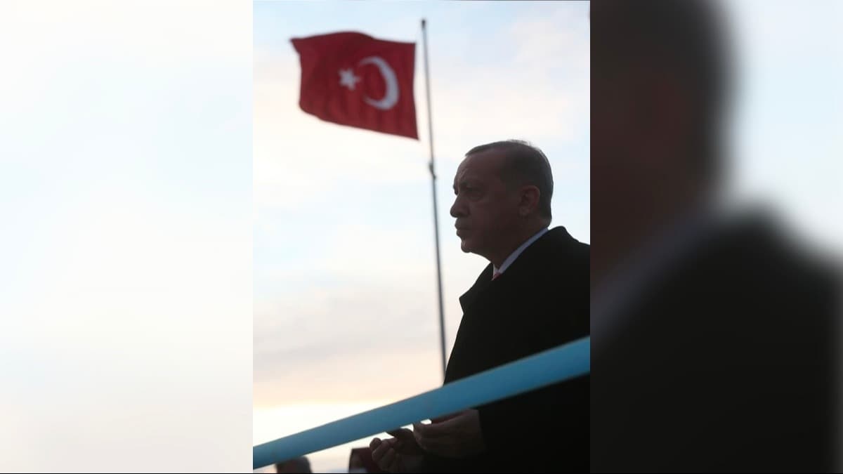 Cumhurbakan Erdoan'dan ''Demokrasi ve zgrlkler Adas'' paylam 