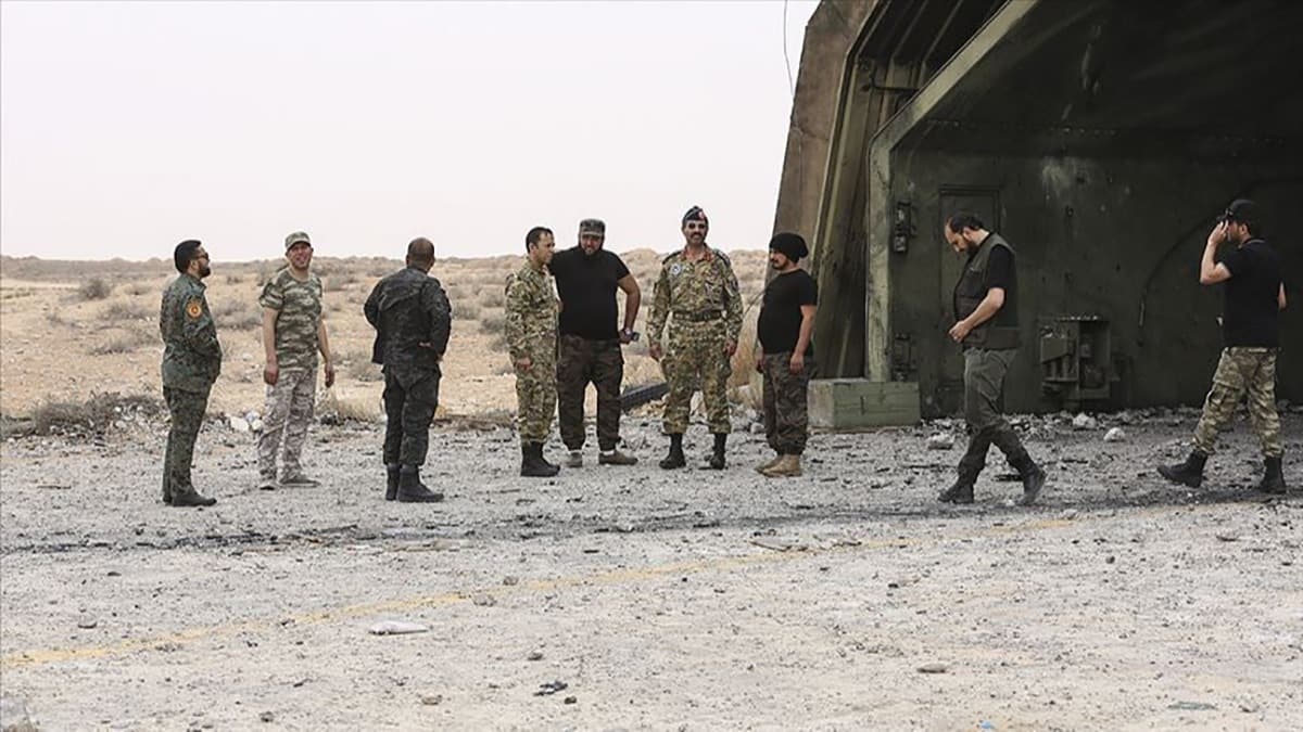 Libya ordusu BAE'nin zrhl aracn imha etti