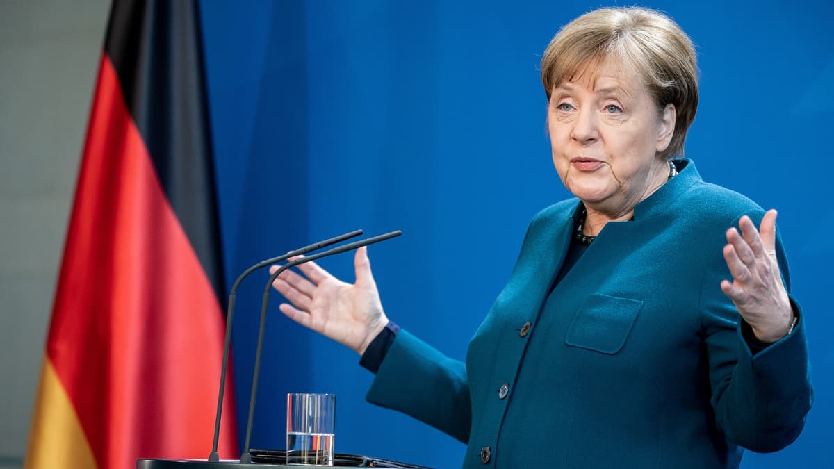 Merkel: 'Baz� olaylarda vir�s�n ne kadar h�zl� yay�labildi�ini g�r�yoruz'