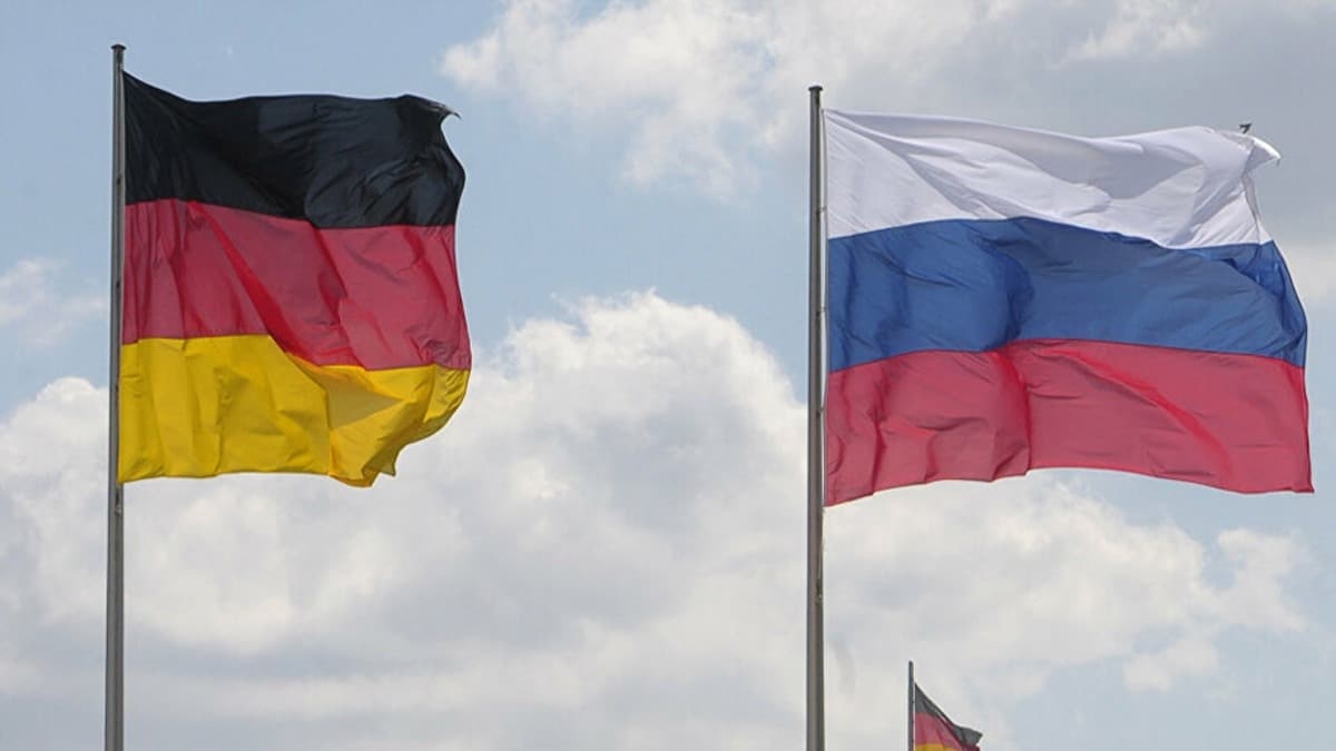 Almanya'da Rusya Berlin Bykelisi grmeye arld