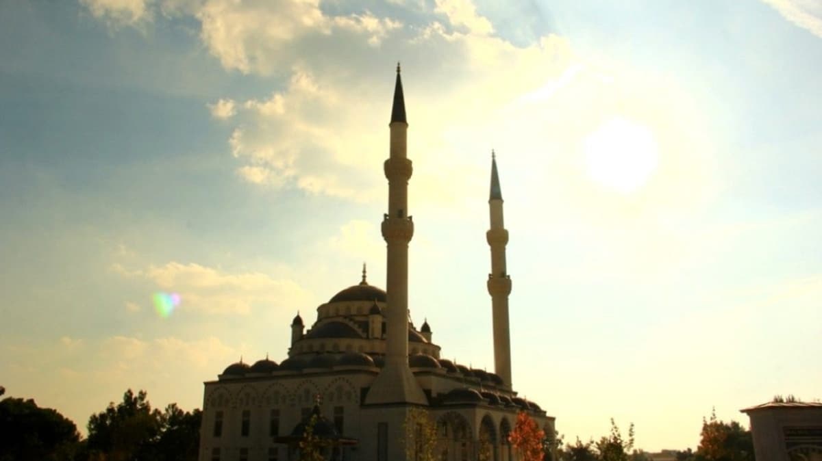 Bayrampaa'da cuma namaz klnacak camiler belli oldu! te Bayrampaa cuma namaz klnabilecek camiler listesi