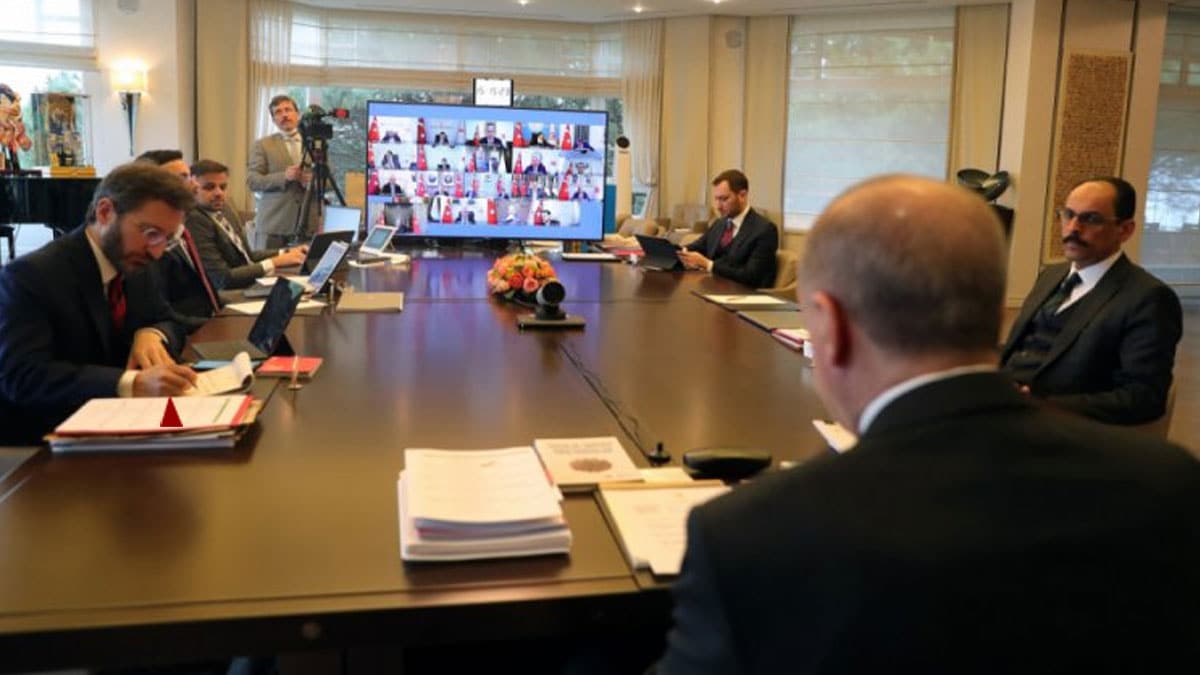 Kabine toplant�s� bitti! Kabine toplant�s�nda soka�a ��kma yasaklar� ve seyahat yasa�� belli oldu!