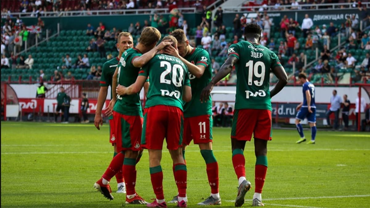 Lokomotiv Moskoval 4 futbolcuda koronavirs tespit edildi
