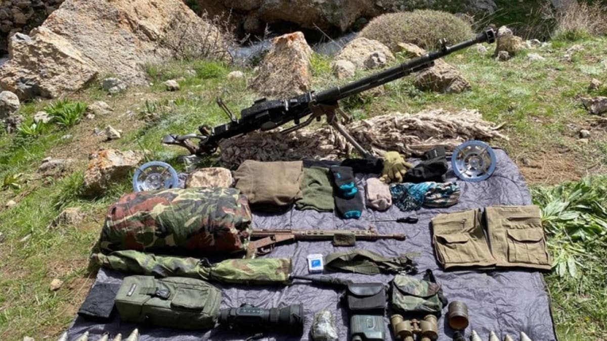 Mu'ta PKK'l terristlere ait silah ve mhimmat ele geirildi