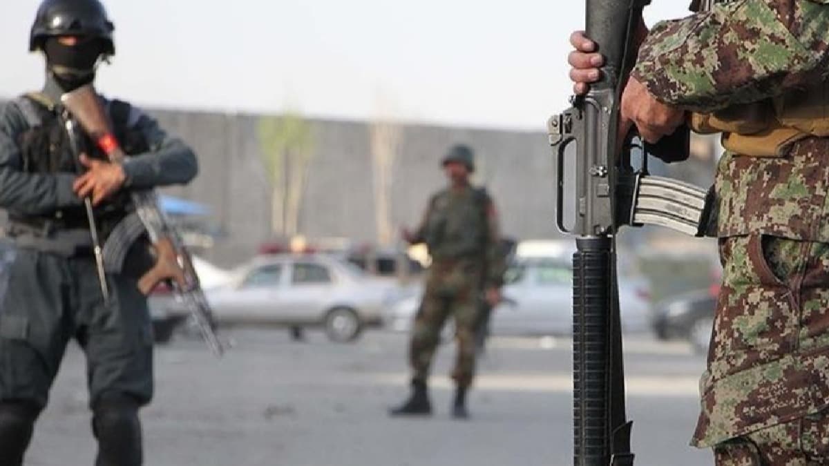 Afganistan'da Taliban saldrsnda 14 asker ld 