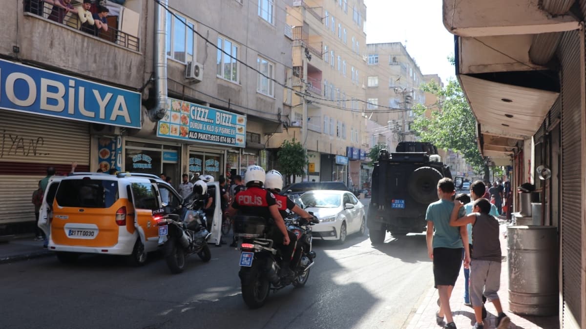 Diyarbakr'da bir polis urad silahl saldr sonucu ehit oldu