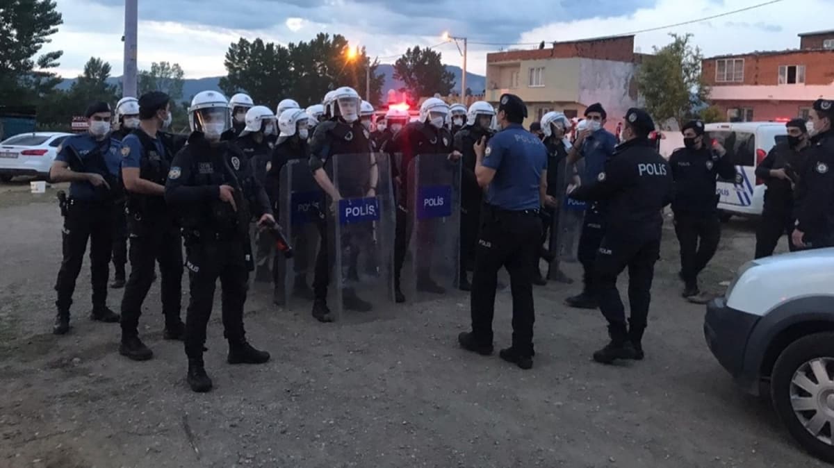 Bursa'da silahl kavga: 1 polisimiz ehit oldu