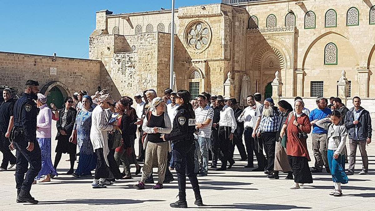 Fanatik Yahudilerden Mescid-i Aksa'ya bask�n