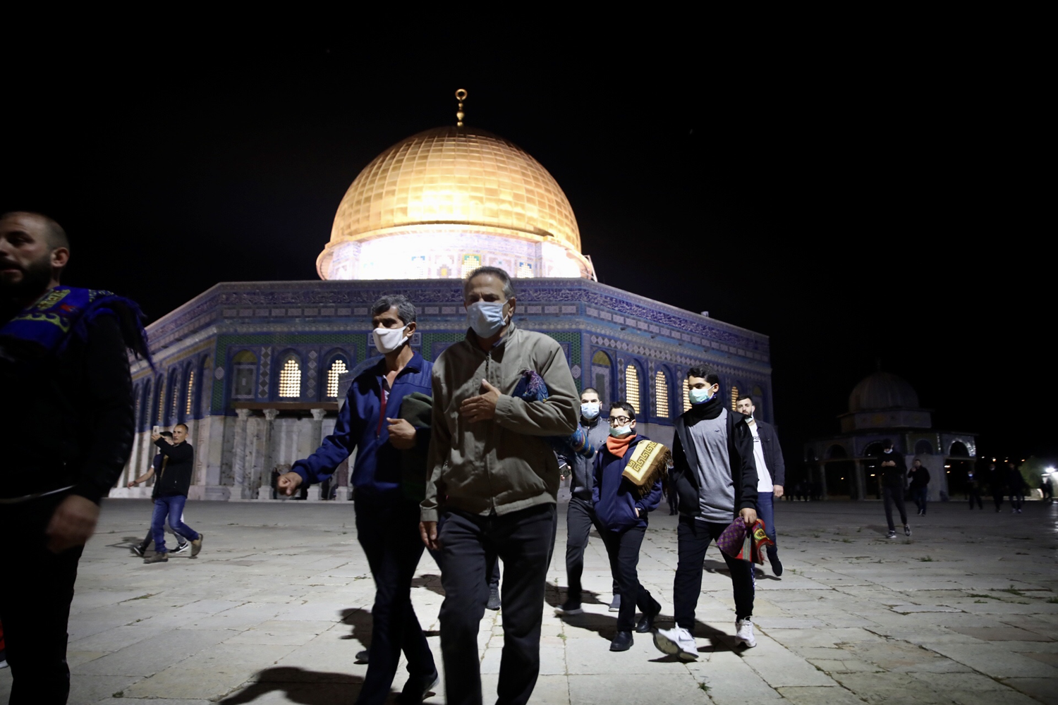 Mescidi Aksa yeniden ibadete a��ld�