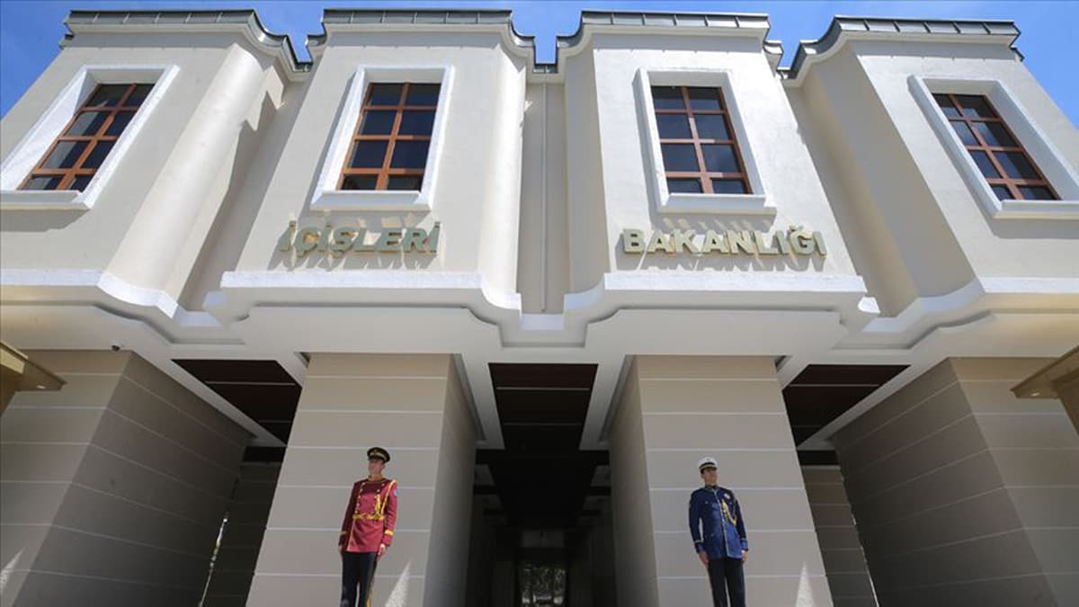 Bakanl�k duyurdu! �lkelerine s�n�r d��� edildiler