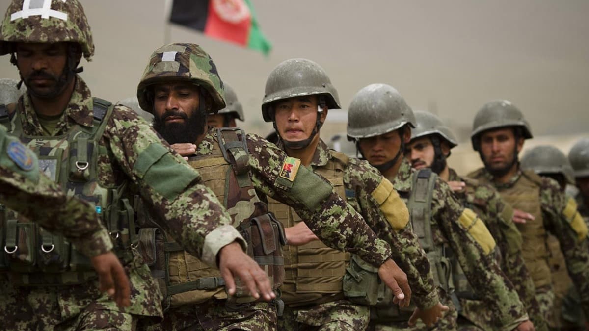 Afganistan'da Taliban ile atmada 3 polis ld 