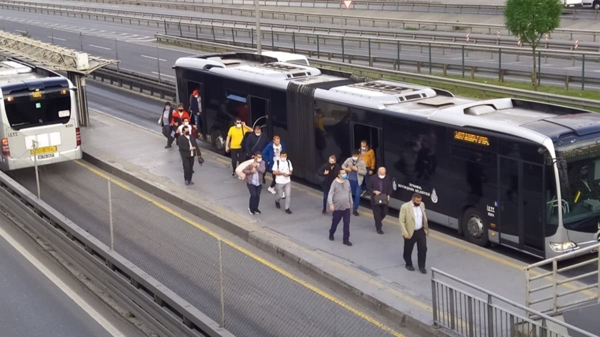 Normalleme sabahnda stanbul'da hareketlilik balad