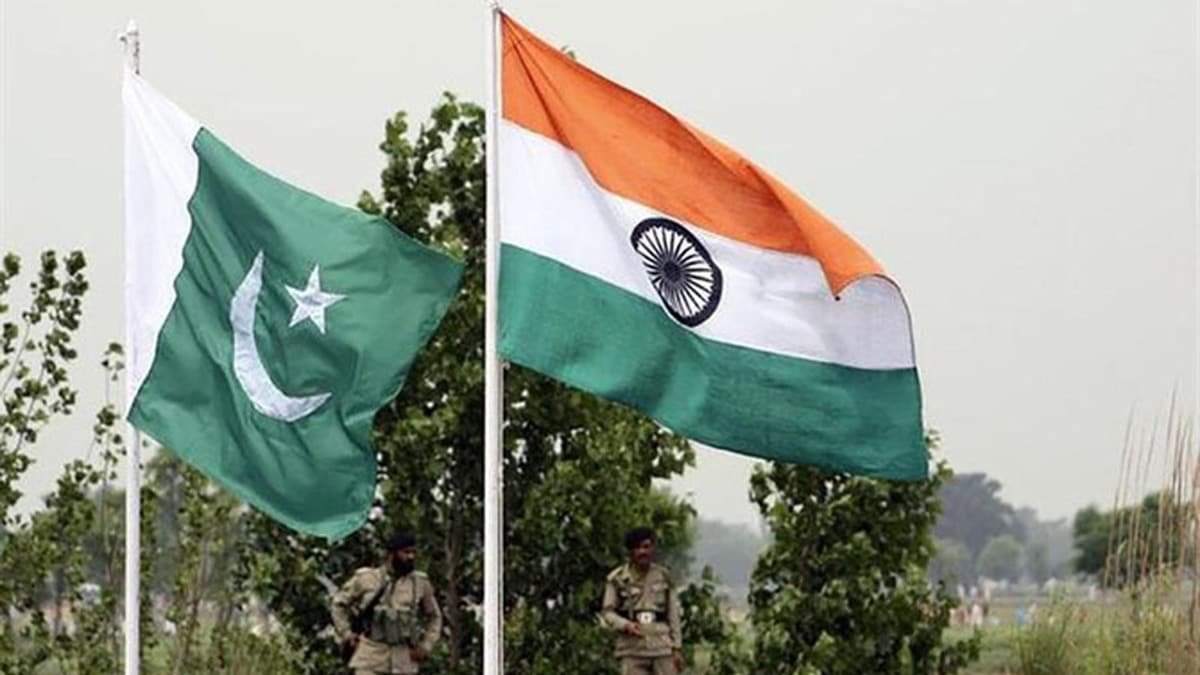 Pakistan, Hindistan'n iki diplomatn ''istenmeyen adam'' ilan etmesini knad