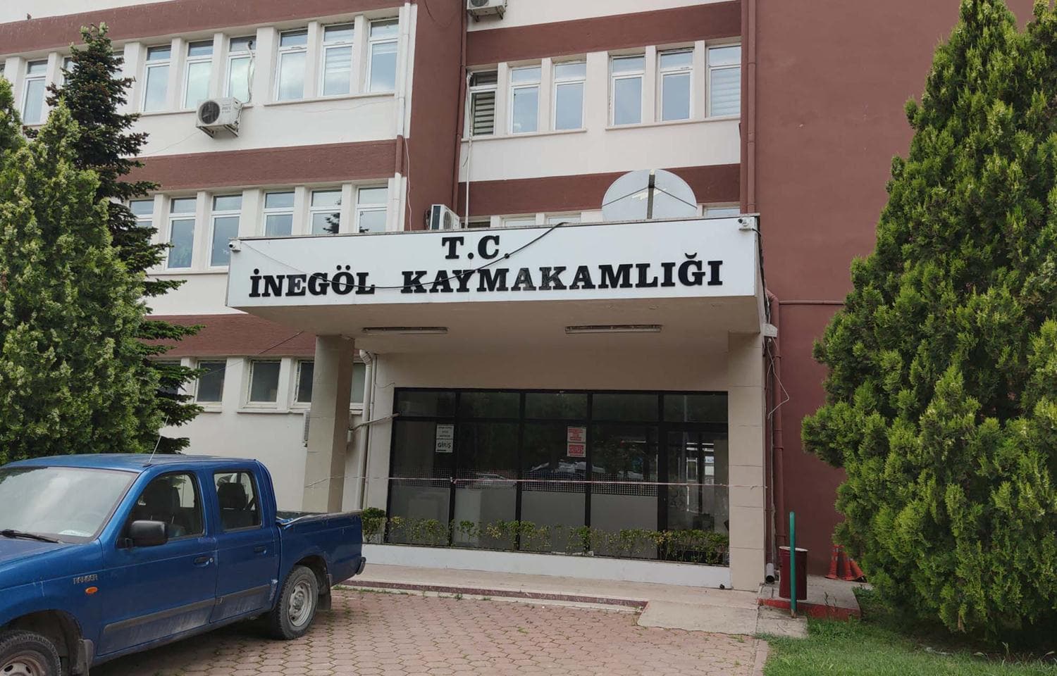 S�r�s�, 6 arac�, villas� olanlar da 1000 liral�k yard�m i�in ba�vurmu�