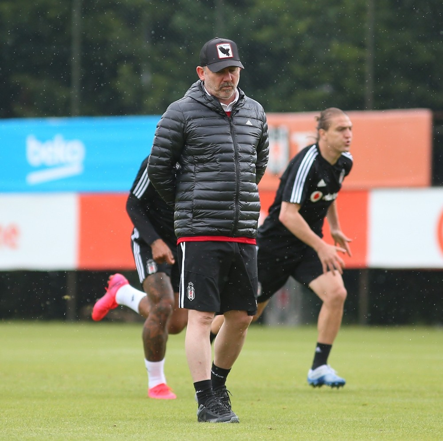 Kartal'�n kalesi ona emanet