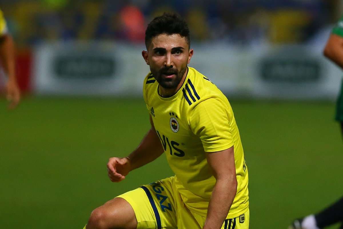 F.Bah�e'de bir d�nem bitiyor