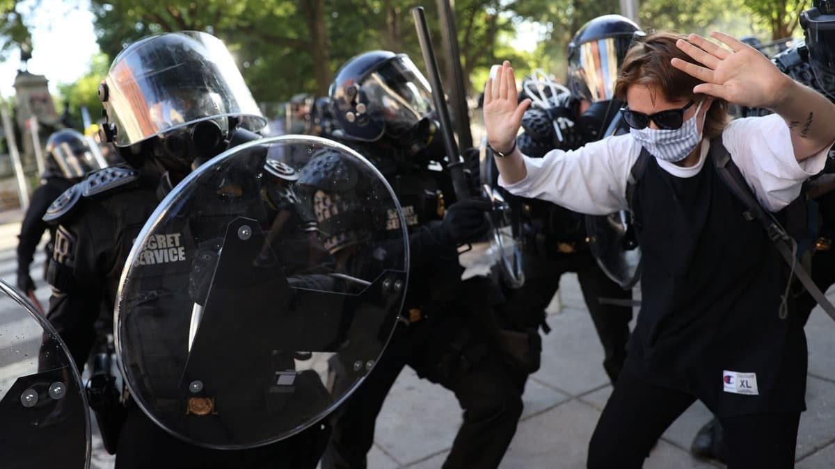 Washington'da rklk ve Trump kart yzlerce protestocu gzaltna alnd