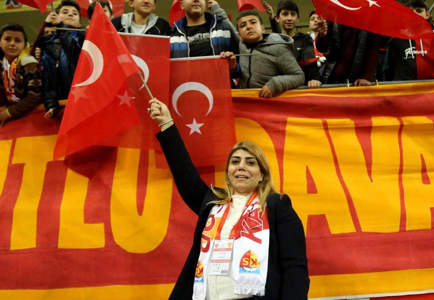 'Emre Demir ve Mensah'�n ad� Be�ikta� ile an�l�yormu�...'