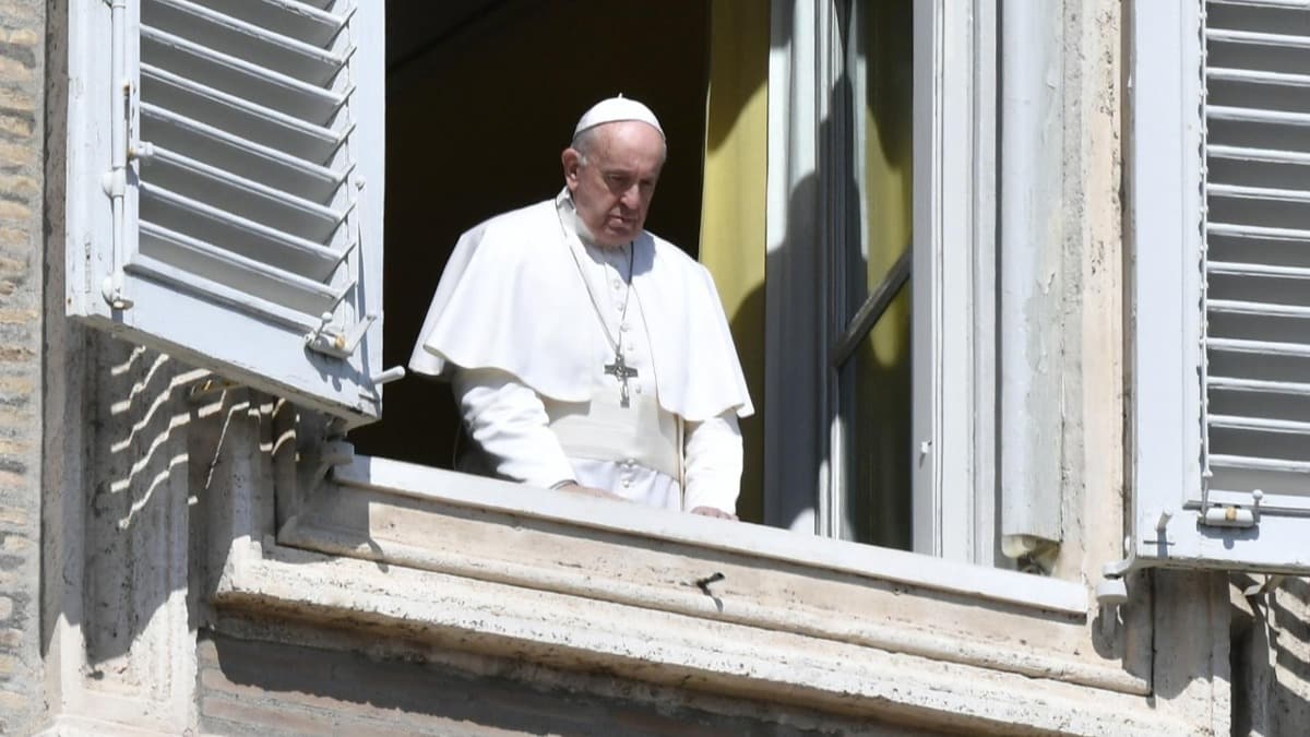 Floyd'un ldrlmesiyle ilgili Papa Francis'ten tepki: ABD kendisini yenilgiye uratt
