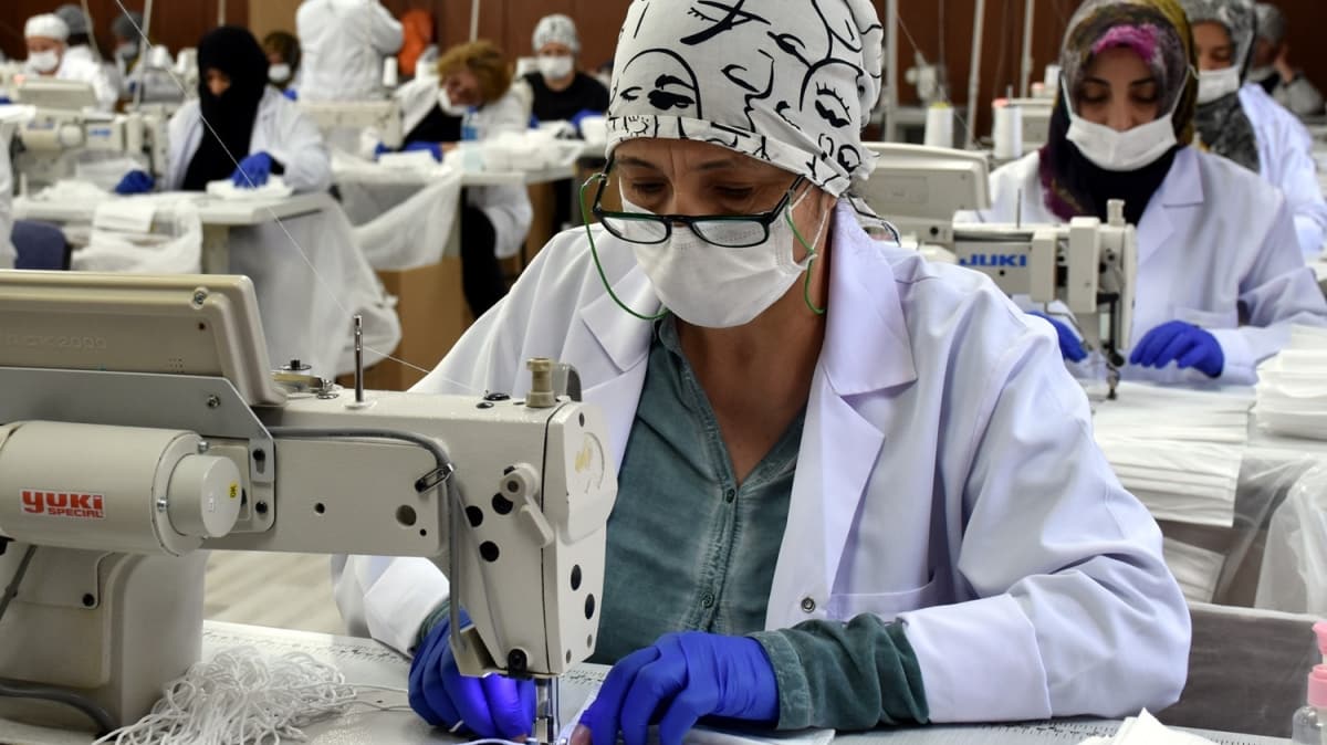 Krkkale'deki tesiste gnlk 2.5 milyon maske retiliyor