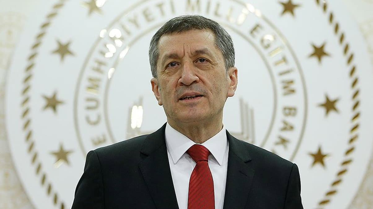 Bakan Sel�uk: B�y�k bir proje ba�latt�k, �imdiden m�jdeleyebiliriz