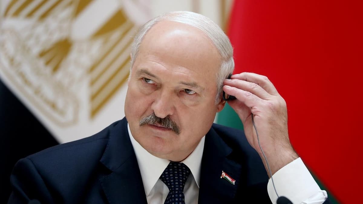 Belarus Devlet Bakan Lukaenko hkmeti grevden ald