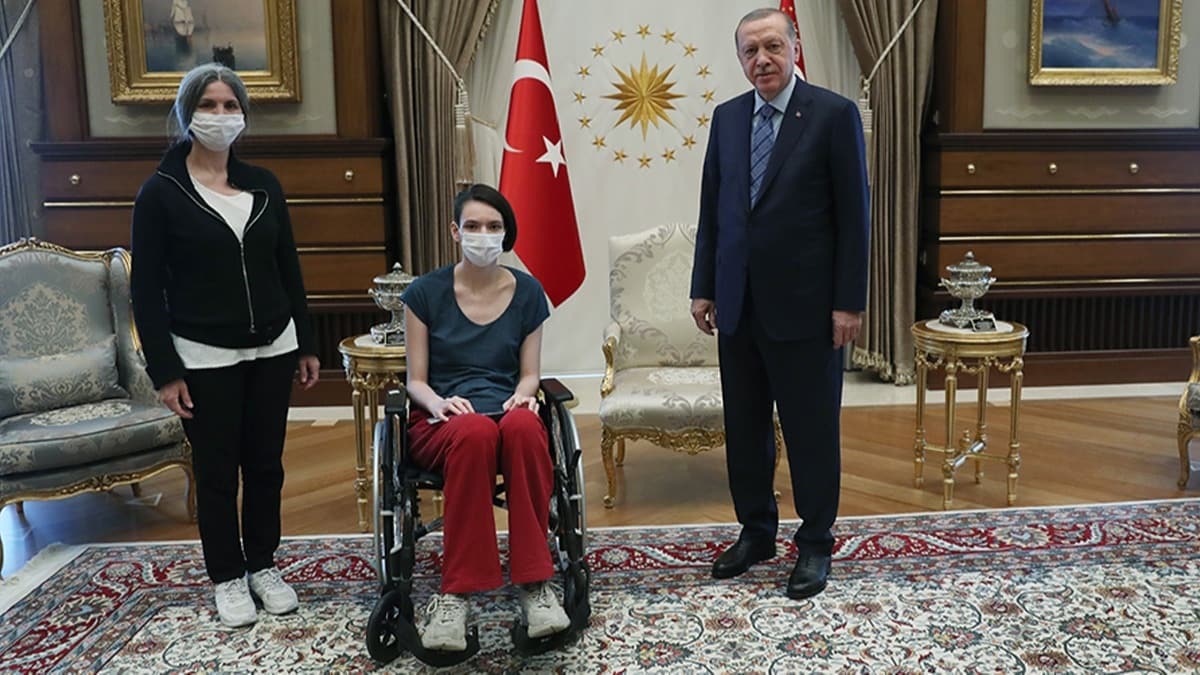 Cumhurbakan Erdoan, milli voleybolcu Meltem etin'i kabul etti