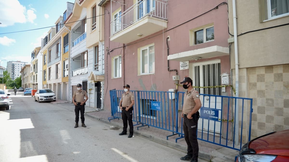 Eskiehir'de bir ev koronavirs tedbirleri nedeniyle karantinaya alnd 
