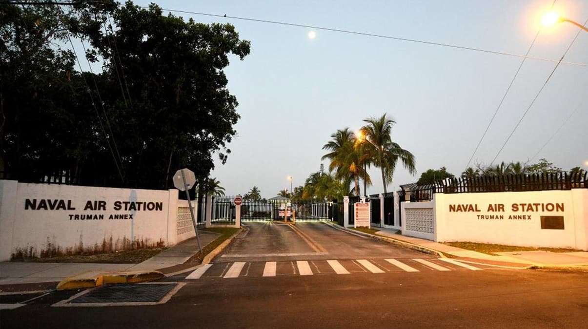 ABD deniz �ss�ne giren 3 �in vatanda��na hapis cezas� verildi�ini a��klad�