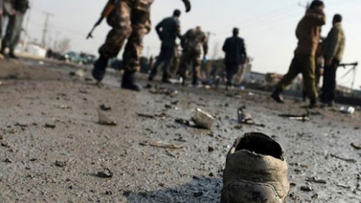 Afganistan'da bombal saldrda emniyet mdr ve amiri yaraland 