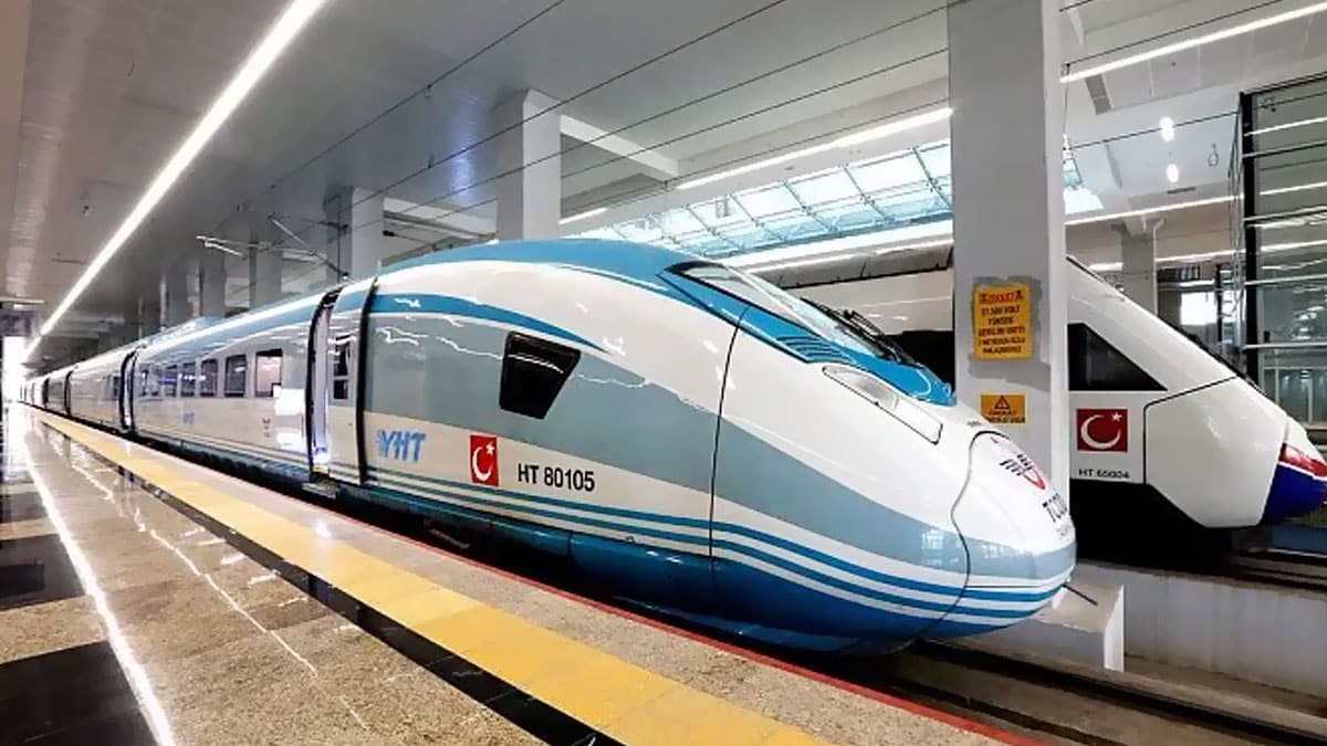 Hafta sonu h�zl� tren seferleri �al��maya ba�lad� m�? Hafta sonuna H�zl� Tren bileti alanlar ne yapacak?