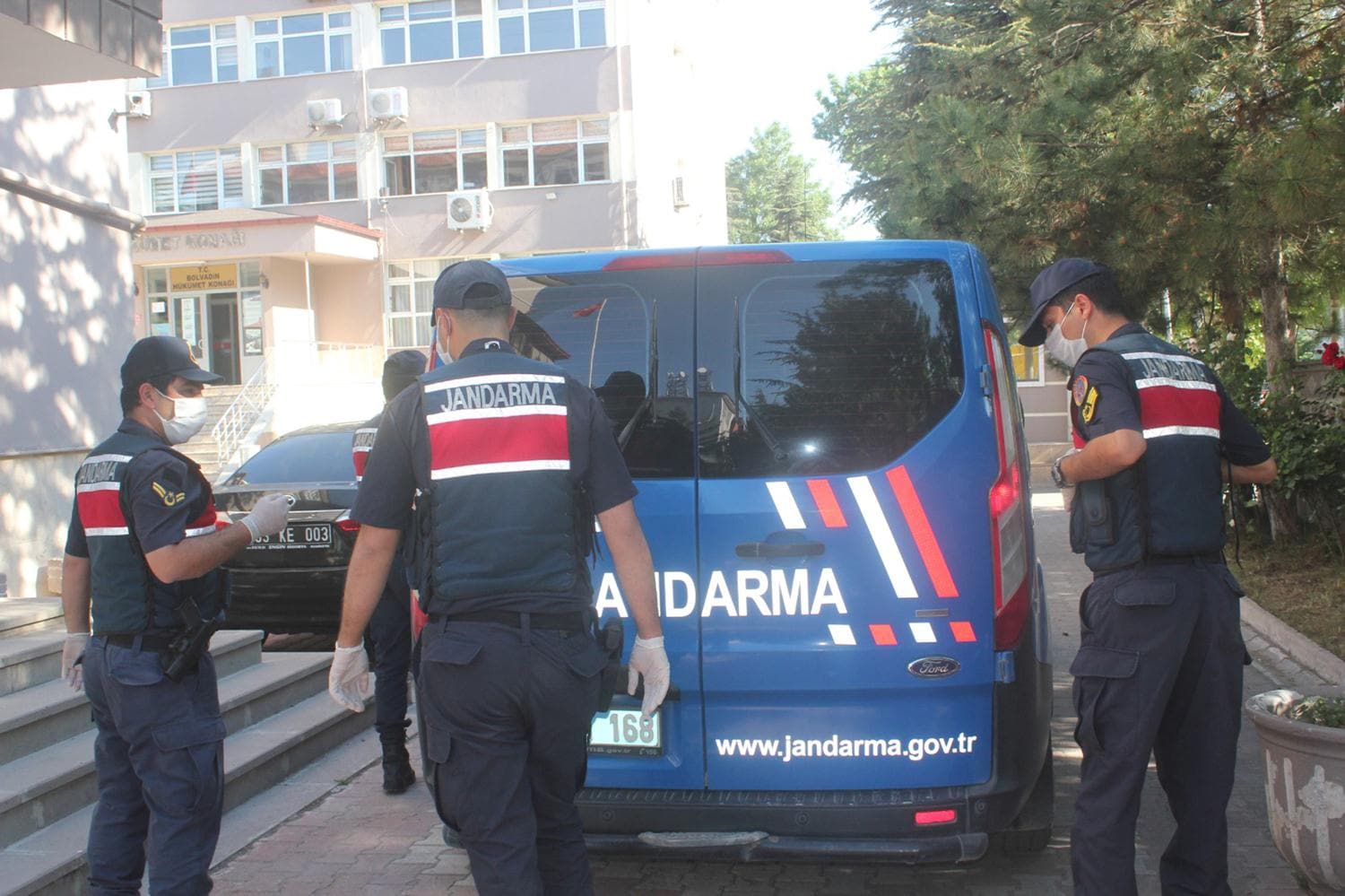 Hayvan otlatma kavgas�nda 1 ki�iyi �ld�r�p, 1 ki�iyi yaralayan baba- o�ul tutukland�