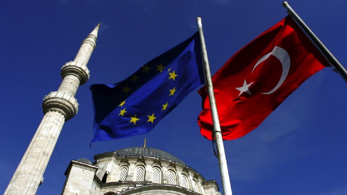 talyan Ticaret Odas Bakan'ndan Avrupa'ya Trkiye ars: Ekonomik blokta Trkiye de yer almal, planlarnz ona gre yapn!