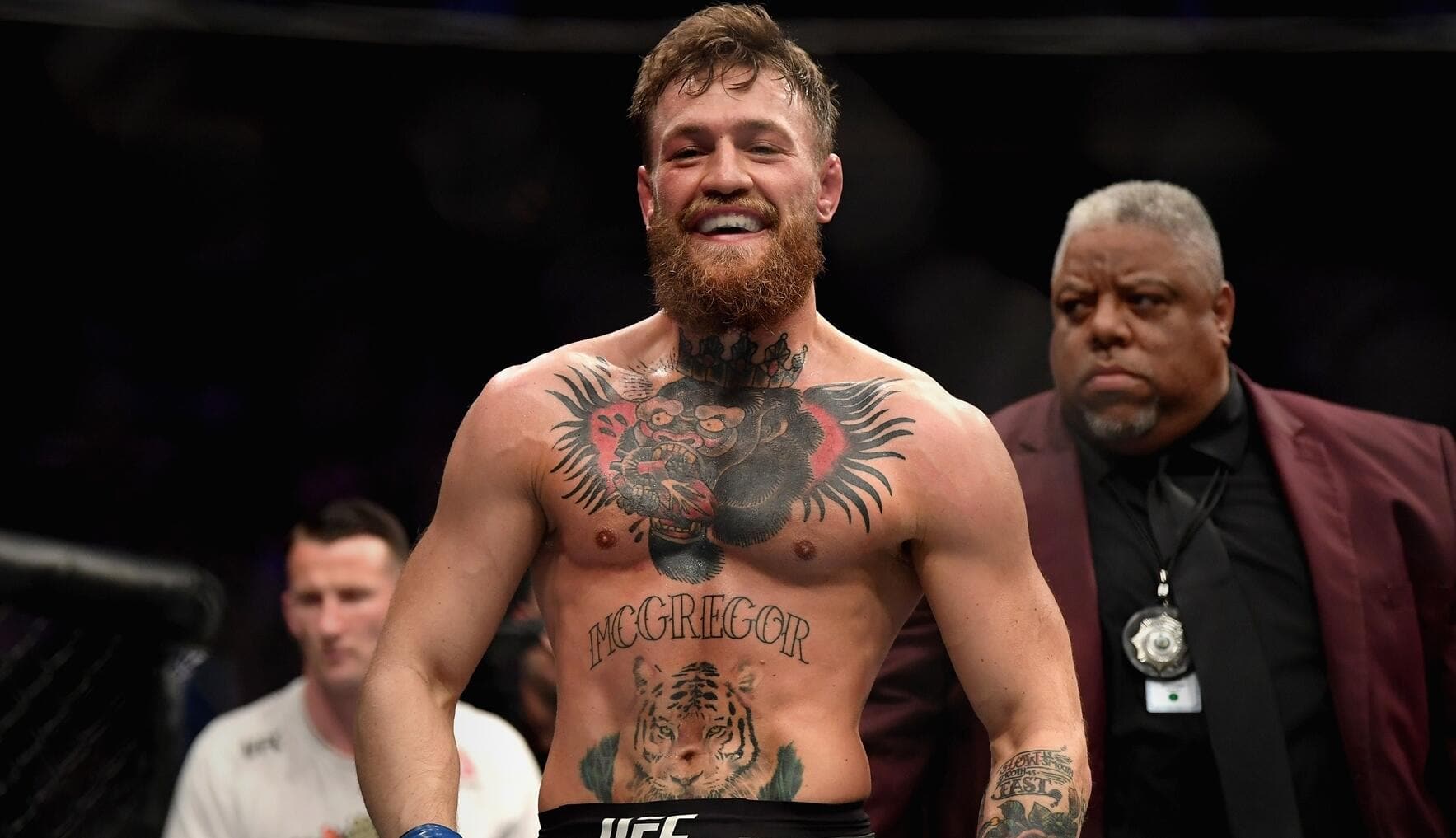 Conor McGregor yine emekliye ayr�ld�!