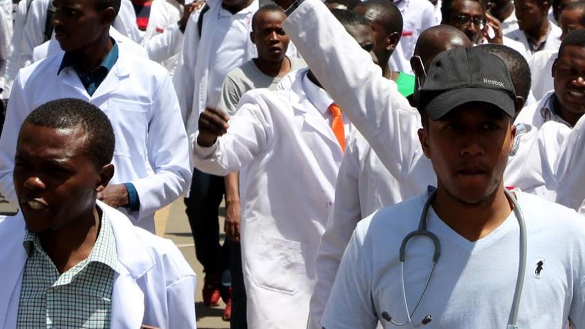 Nijerya'da maalarn zamannda alamayan doktorlar grev hazrlnda 