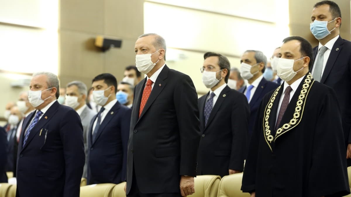 Bakan Erdoan, AYM'nin yeni yesi Basri Bac'nn yemin trenine katld