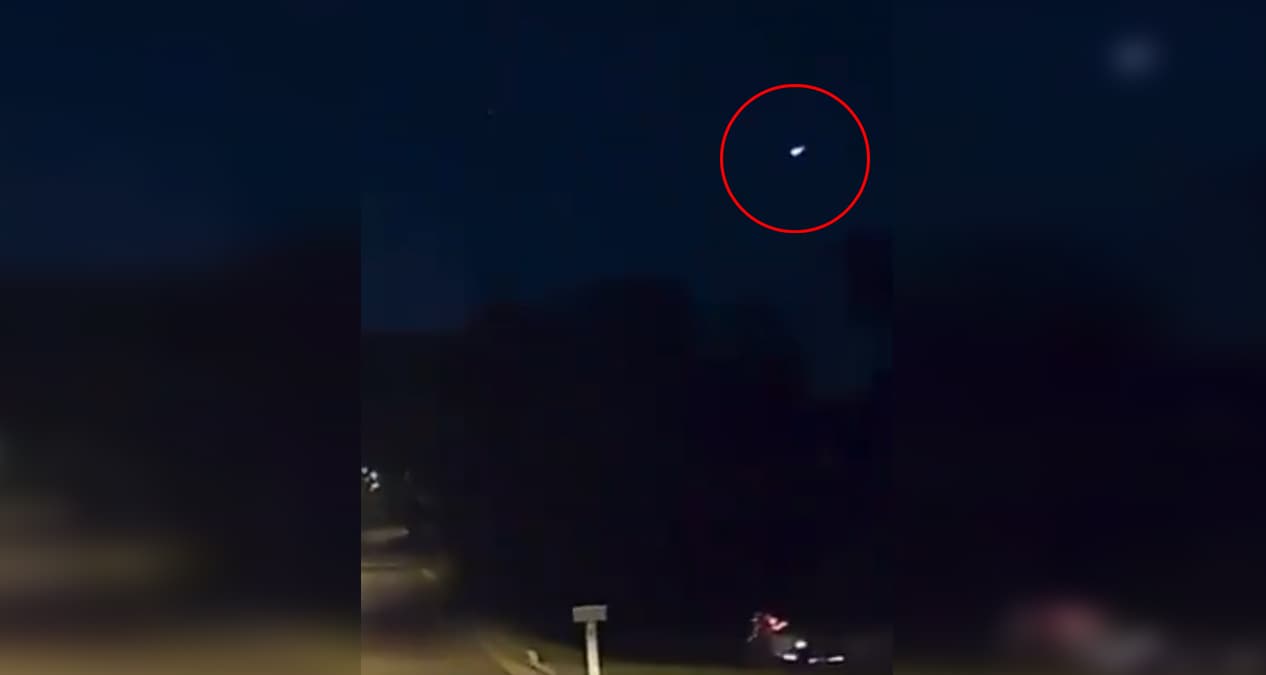 Gizemli ate� topu g�ky�z�n� ayd�nlatt�