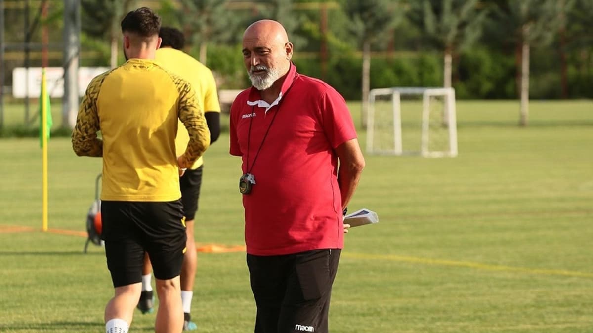 Hikmet Karaman futbolcularla toplant yapt