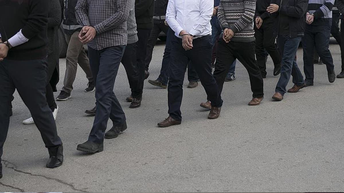 stanbul merkezli 7 ilde FET operasyonu: 33 kii gzaltna alnd