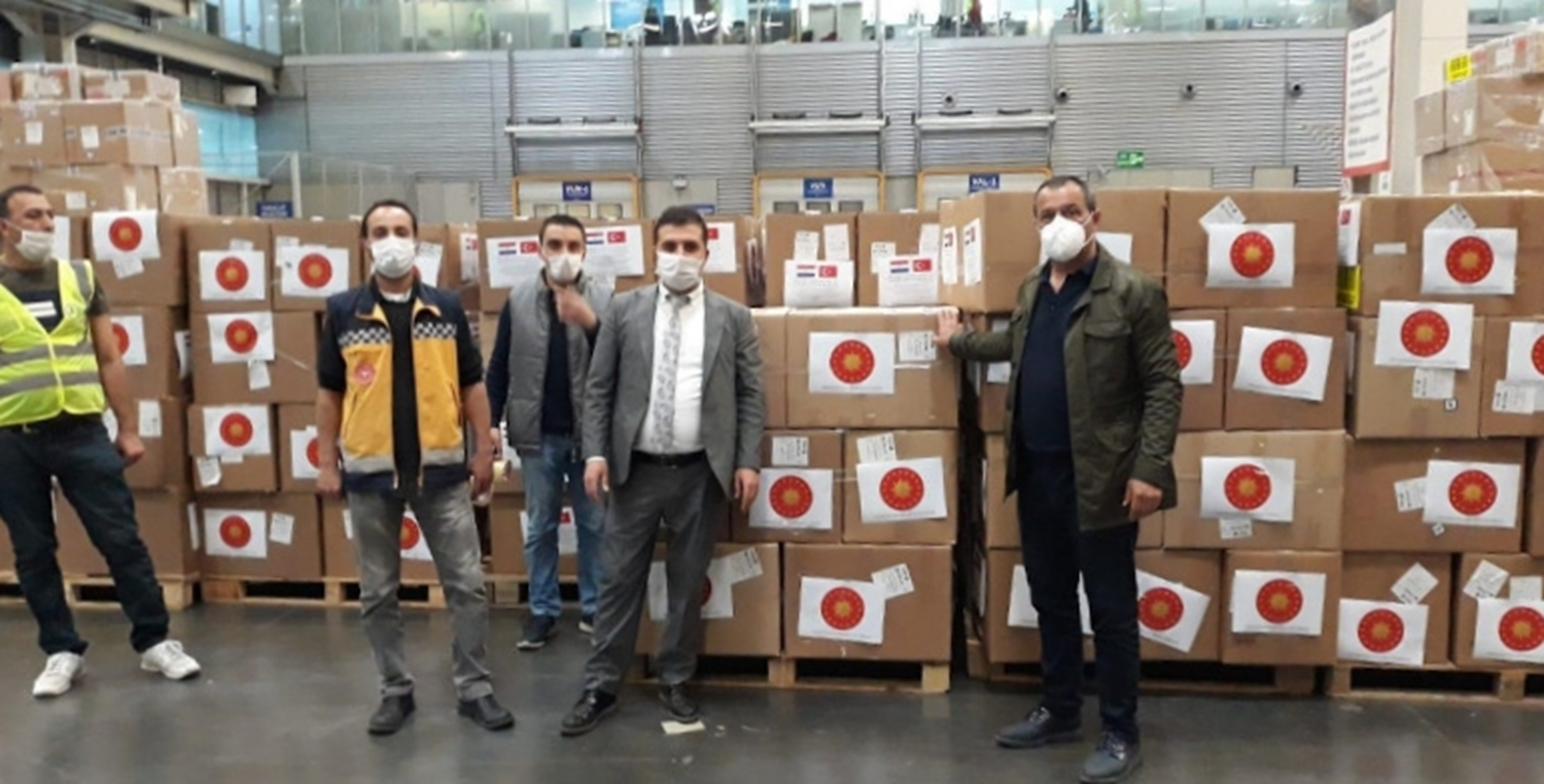 T�rkiye'den bir �lkeye daha koronavir�s yard�m�