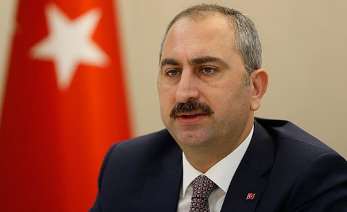 Bakan G�l, g�revde y�kselme ve unvan de�i�ikli�i s�nav�n�n tarihini a��klad�
