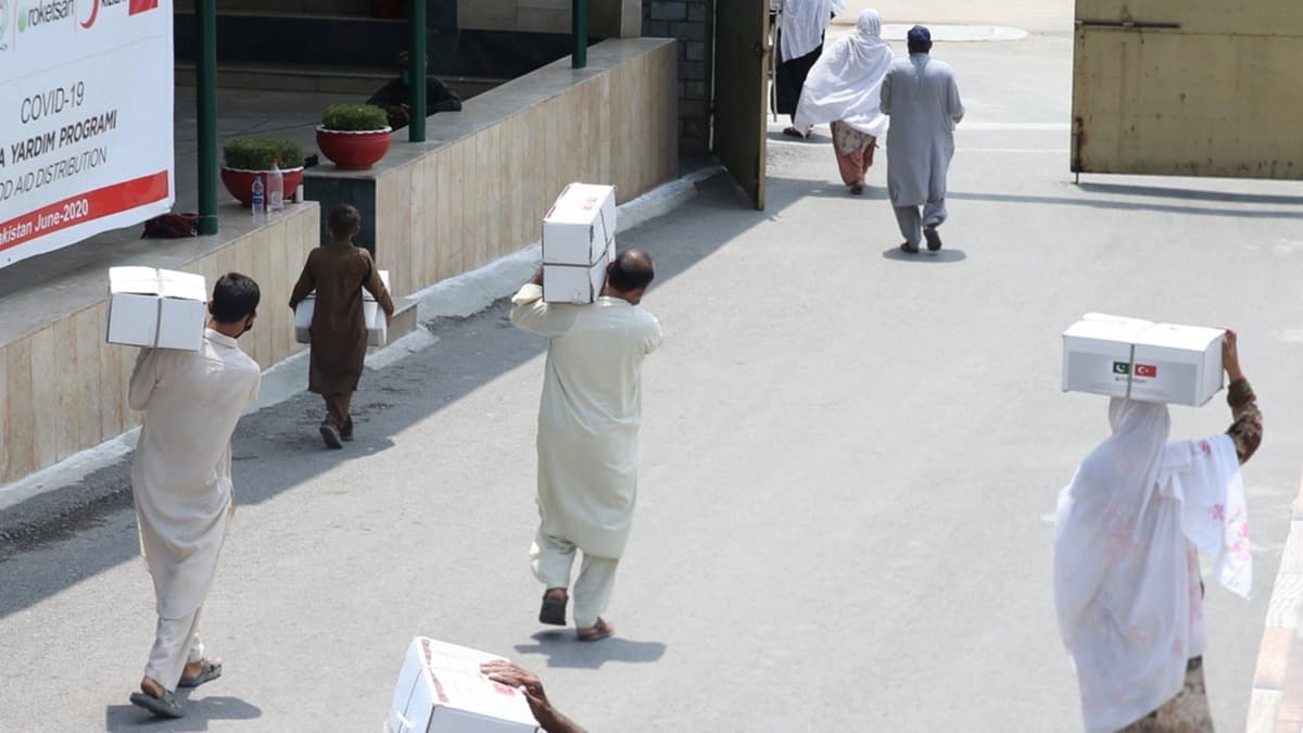 Roketsan'dan Pakistan'a gda yardm: ihtiya sahibi 1000 aileye ulaacak