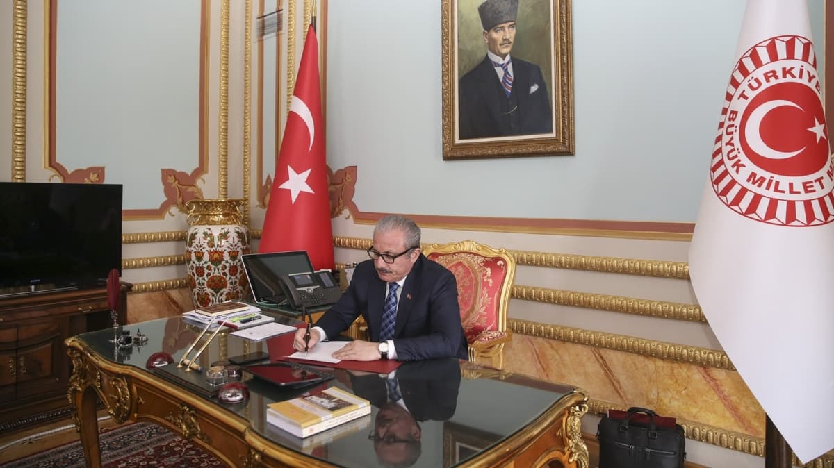TBMM Bakan Mustafa entop'un imzasn tayan yasa teklifi Meclis'e sunuldu
