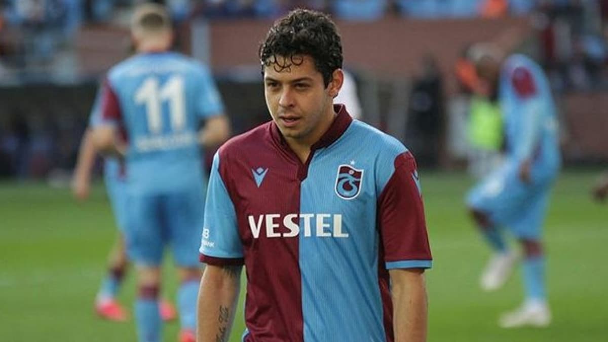 Trabzonspor'da Guilherme, tak�m� 10 ki�i b�rakt�