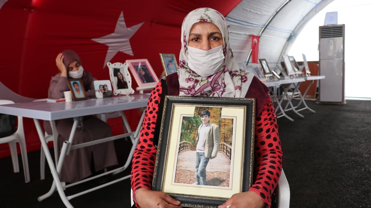 Acl anneden HDP'ye tepki: Kendi ocuklarn okula, bizimkileri daa gnderiyorlar