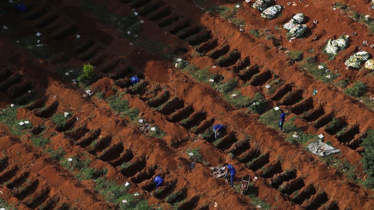 Brezilya'da Kovid-19 bilanosu ar! Mezarlklarda yer amak iin eski mezarlar boaltlacak