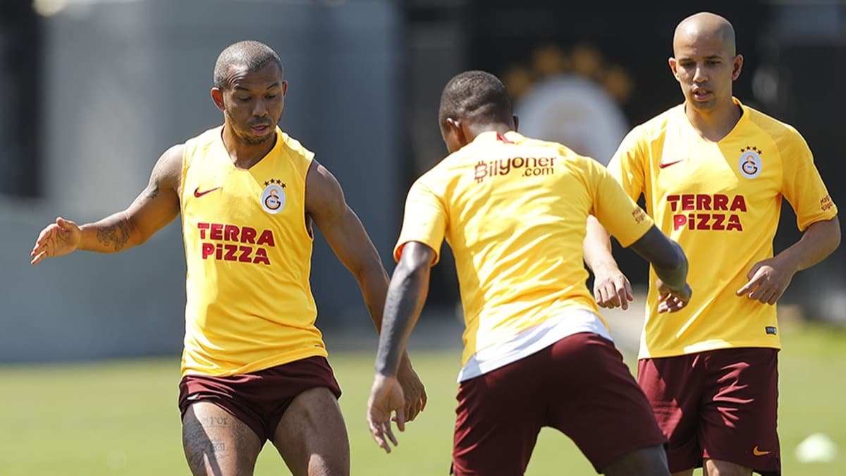 Galatasaray'da 5 futbolcu ceza snrnda